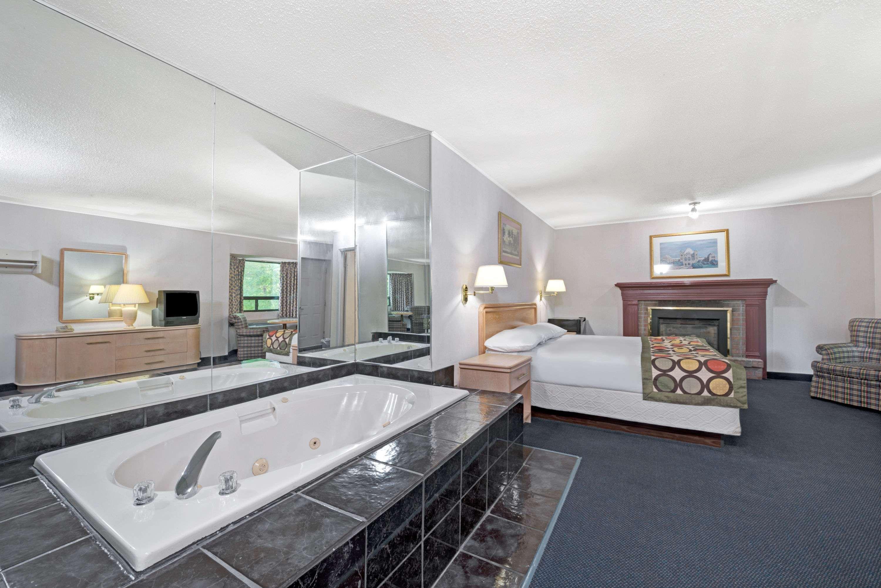 ซูเปอร์ 8 บาย วินด์แฮม ไนแองการา ฟอลล์ นอร์ท Hotel ไนแอการาฟอลส์ ภายนอก รูปภาพ